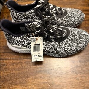 adidas alpha bounce men’s 9.5 New